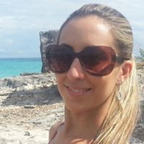 Julia Naressi Patto’s avatar