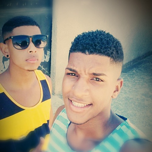 MC VITINHO = PAPO DE TIROTEIO [ DJ'S YAGO GOMES & LD DO MARTINS ]