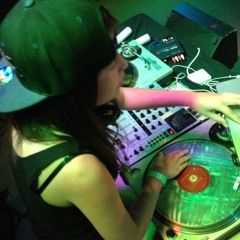 This Hip Hop Mix got the club goin' up, on a Tuesday!