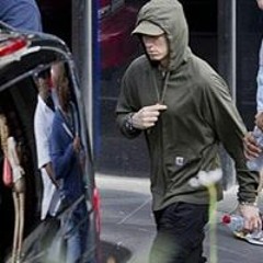 Stembar Bruce Mathers