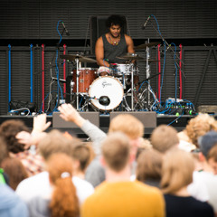 Curly Bear/ Julian Berann