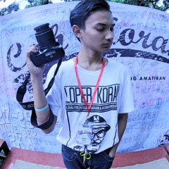 Snickers And The Chicken Fighter - Hilang