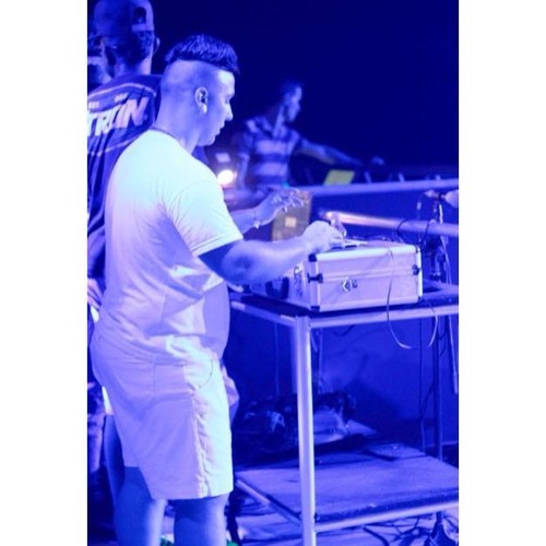 CARIMBO DJ DIGO - MC R1 -TREME BUNDA ( NOVINHA CE TA NA MINHA MIRA)