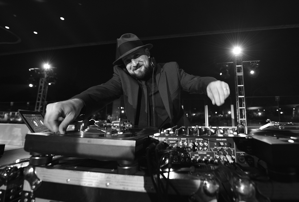 DJ Mikey Palms