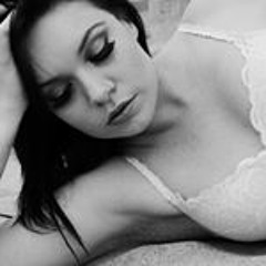 Lauren Elizabeth Leyton