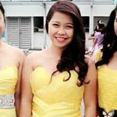 Kristine Olive Agarrado