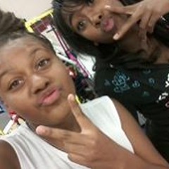 Avianna Stayy Flexinn