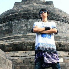 Pantai Ini Suka Adikku