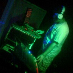 Dj Isauro t(-.-t