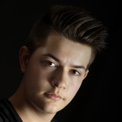 Roger Seseña