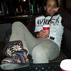 Carlos D Velasqueznear