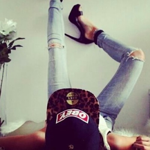 يا طالعين القمر