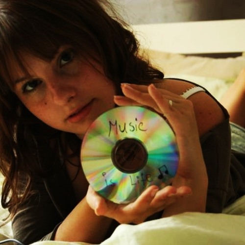 There's a fire starting in my heart^^