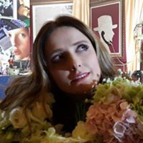 Iulia Cazacenco’s avatar