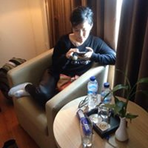 Lynn Hwe’s avatar