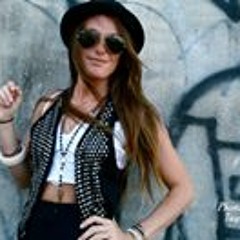 Samantha Winter Falk