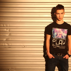 Thomas Vee Official