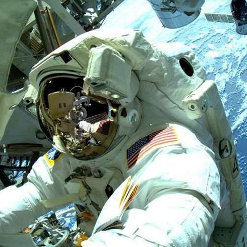 ComitePokoflo - 07. Raketeando con Bertolt (Skit) (Prod. PrimoBeatz)