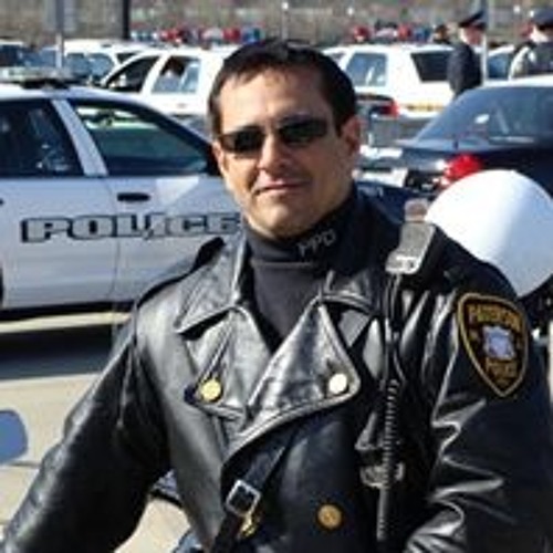 Stream Alfredo Guzman music Listen to songs, albums, playlists for