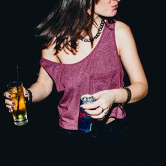 Stephanie Sarah V