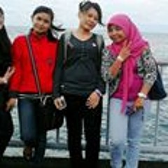 Amalia Rizky SiiRie-Riez