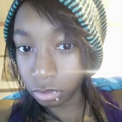 MalikaSmiles Broad-nx