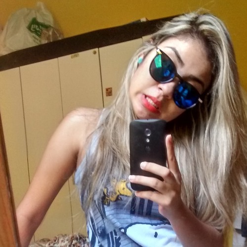 Luiza M Magalhães’s avatar