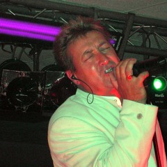 Mike Connolly Walking In Memphis Remix