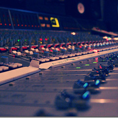 BEATSZ $1OO EX / $50 LES