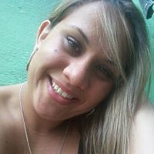 Maari Castilho’s avatar