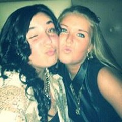 Medium Melanie Lantema