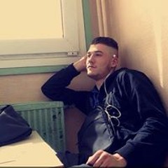 Geoffrey Akrãpovìch