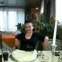 Sandra Schwackenhofer