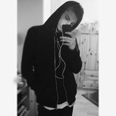 Valdrin Gael Kacandoli