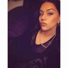 Josie Mills x