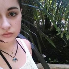 Vanessa Mezzaluna Bacio