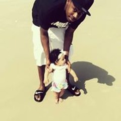 Dewane DatGuy Roberts