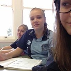 Øłïvîæ Mârēê Łëštér