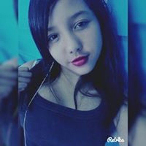 Julia Camoes’s avatar