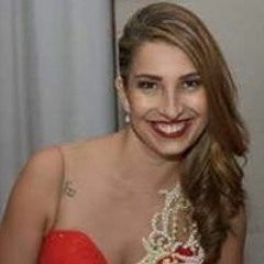 Laura Oliveira