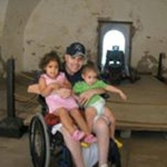 Luis R Medina