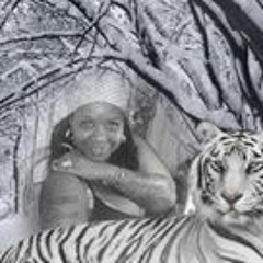 Laika Josefina Queen