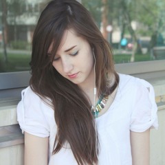 Laura Bluzmane