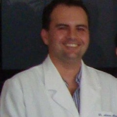 Dr Adriano Moraes