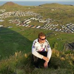 krumpuð dós og brotin sígó - Ástarfleyið