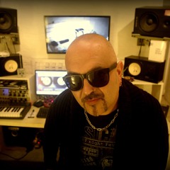 Mariano Pavez Productor