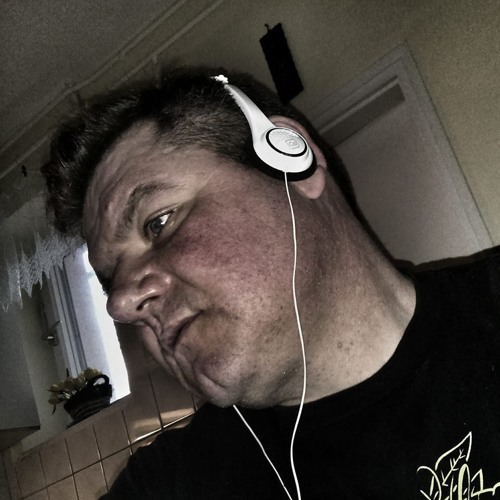 Snorkle & Leslie Von Dees - Delayed Connections (Original Mix)