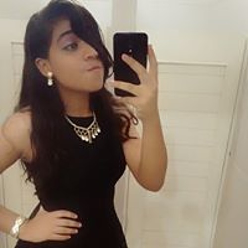 Lara Raquel’s avatar