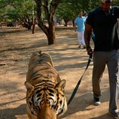 Daryl Nakni Looci Peterson