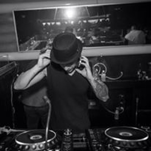 Demus Whisper & you ain't me - Fading Into Static 3.mp3